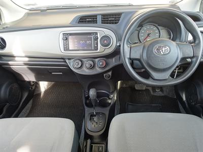 2013 Toyota Vitz - Thumbnail