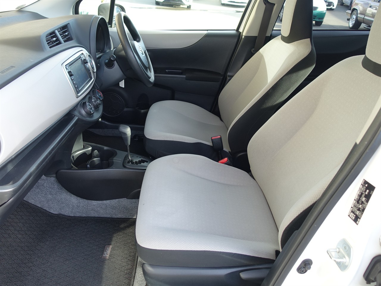 2013 Toyota Vitz