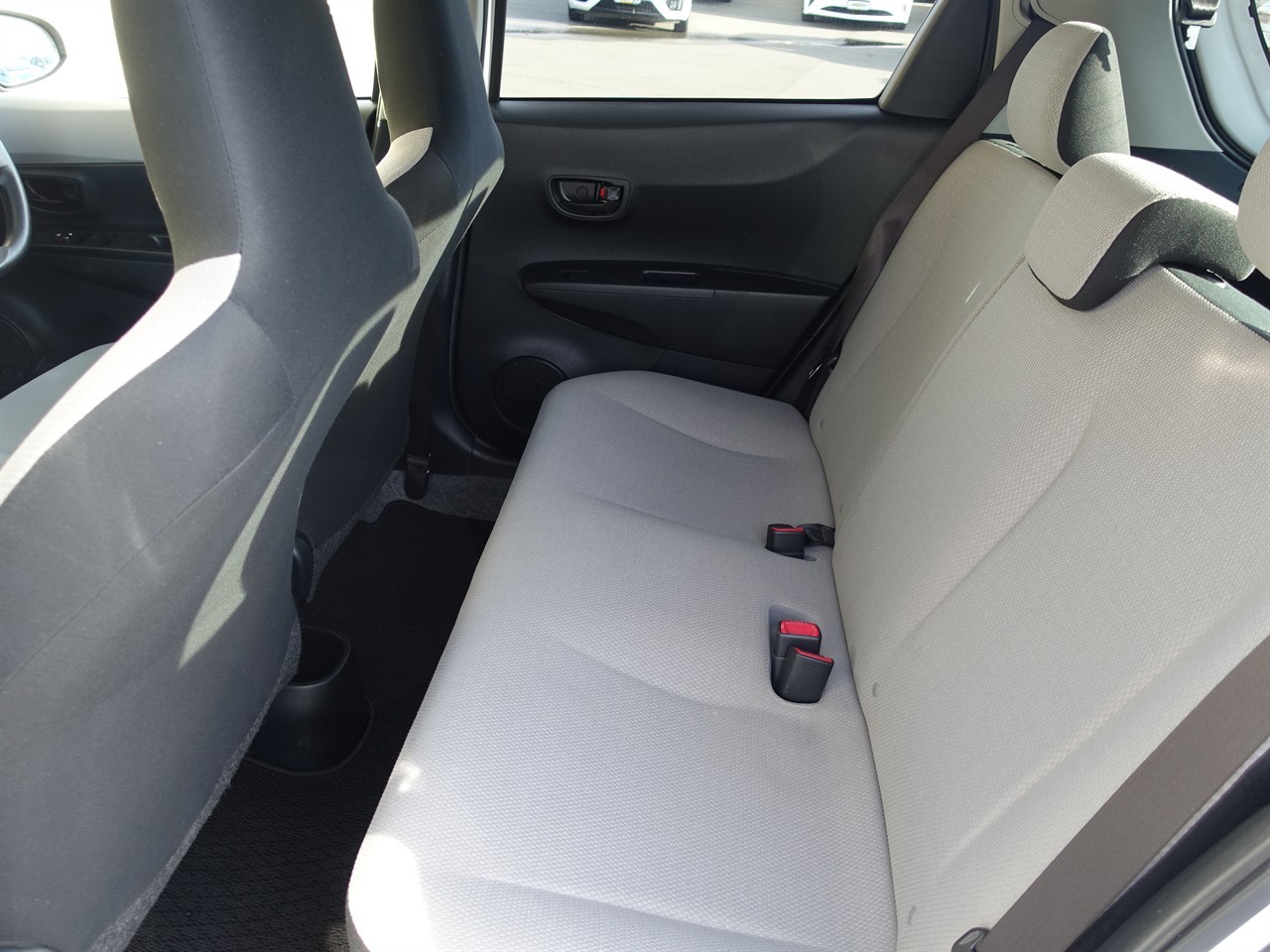 2013 Toyota Vitz