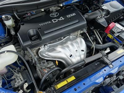 2005 Toyota Caldina - Thumbnail