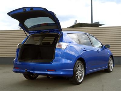 2005 Toyota Caldina - Thumbnail