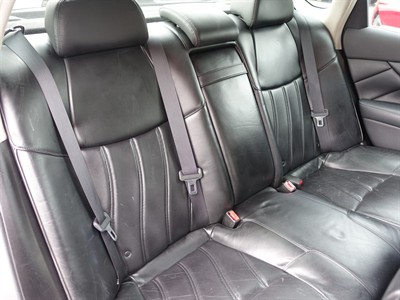 2012 Infiniti M35h - Thumbnail