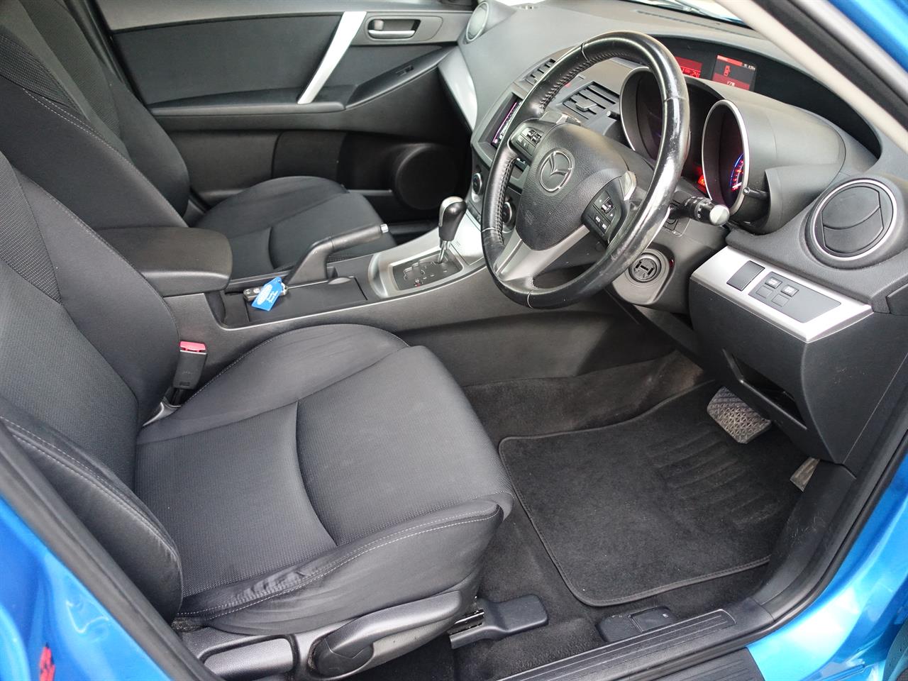 2011 Mazda Axela