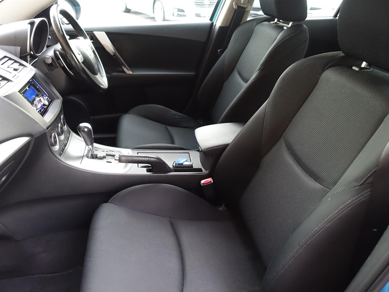 2011 Mazda Axela