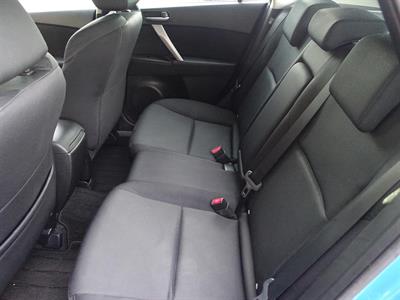 2011 Mazda Axela - Thumbnail