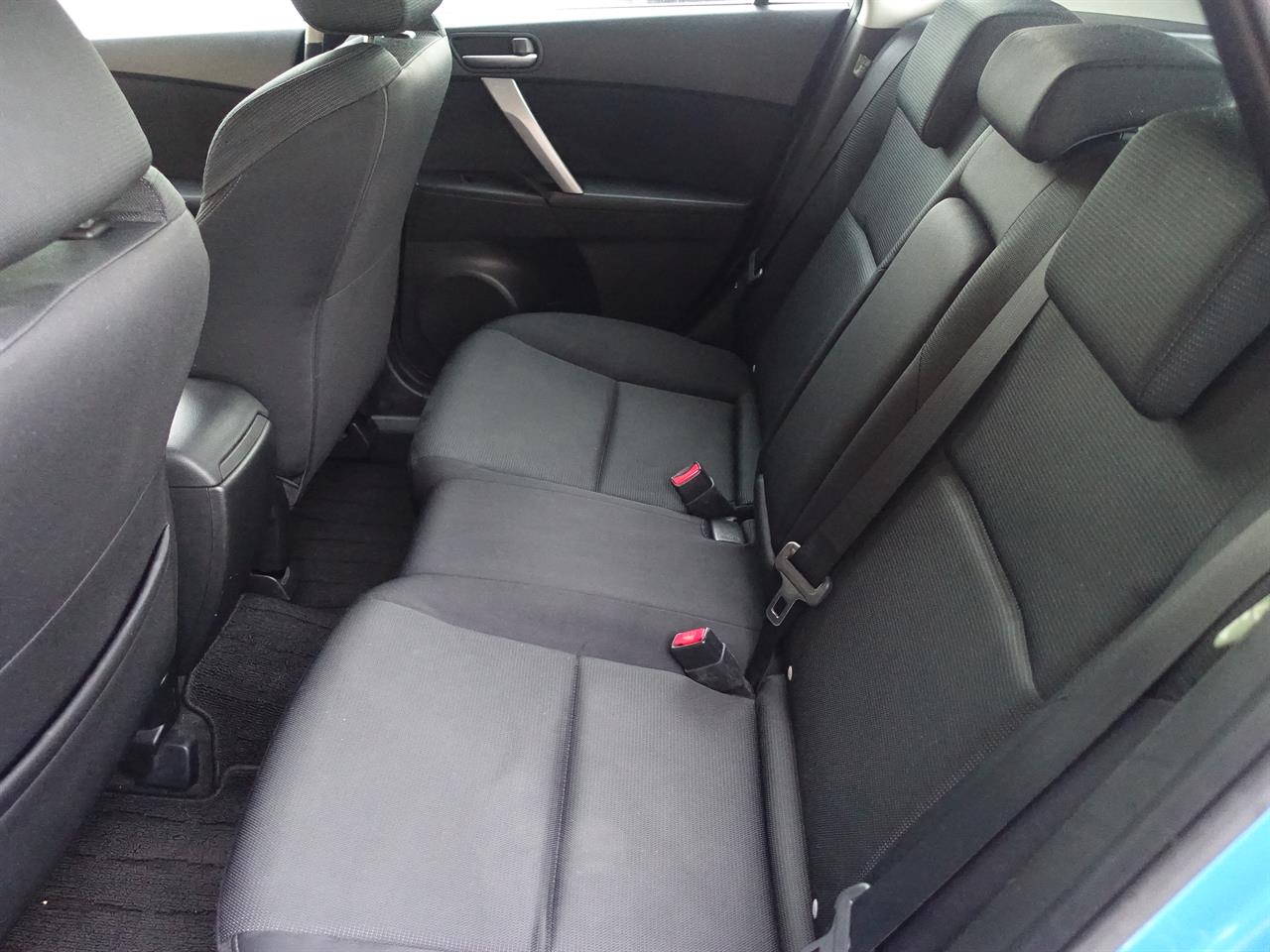 2011 Mazda Axela