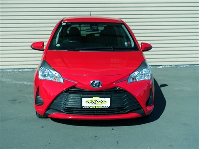 2017 Toyota Vitz - Thumbnail