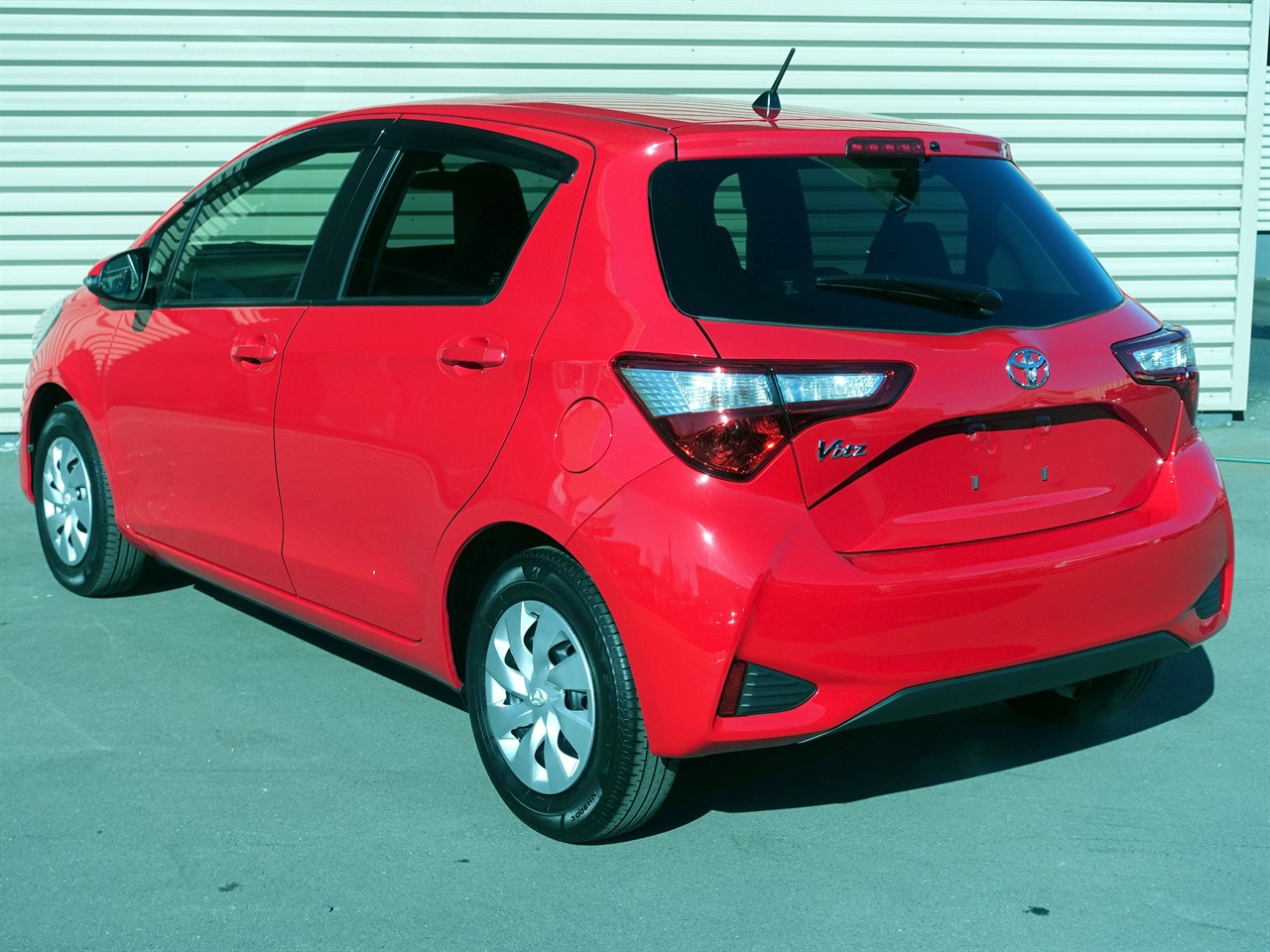 2017 Toyota Vitz