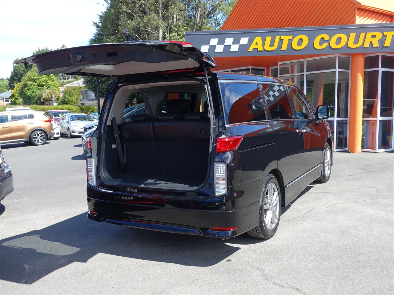 2013 Nissan Elgrand