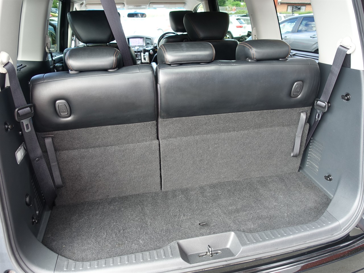 2013 Nissan Elgrand