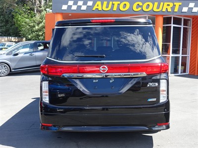 2013 Nissan Elgrand - Thumbnail