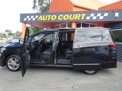 2013 Nissan Elgrand - Thumbnail