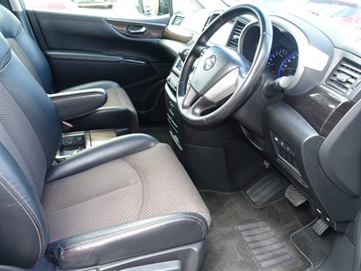 2013 Nissan Elgrand - Thumbnail