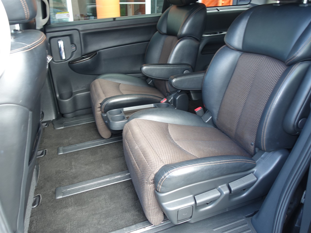 2013 Nissan Elgrand