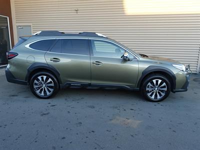2024 Subaru Outback - Thumbnail