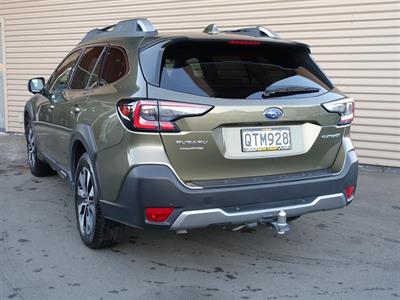 2024 Subaru Outback - Thumbnail