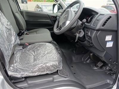 2026 Toyota Hiace - Thumbnail