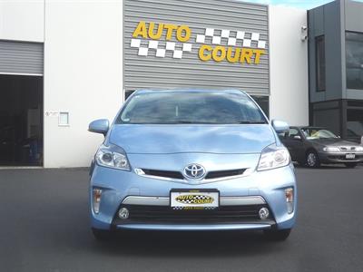 2012 Toyota Prius - Thumbnail