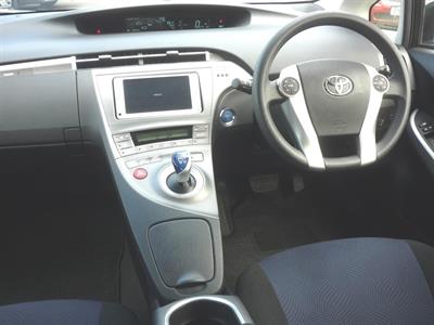 2012 Toyota Prius - Thumbnail