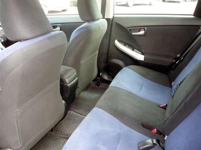 2012 Toyota Prius - Thumbnail
