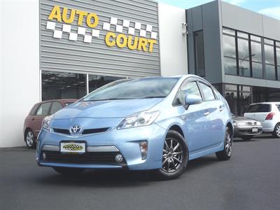 2012 Toyota Prius - Thumbnail