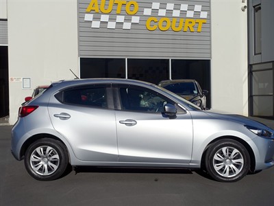 2020 Mazda 2 - Thumbnail
