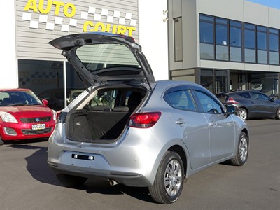 2020 Mazda 2 - Thumbnail
