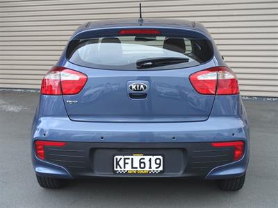 2016 Kia Rio - Thumbnail