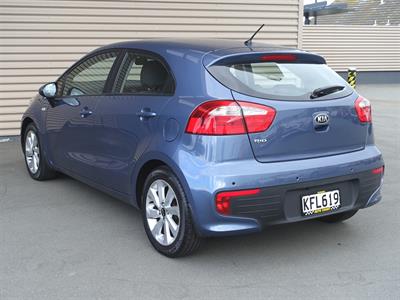 2016 Kia Rio - Thumbnail