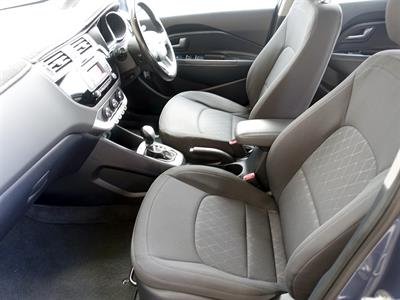 2016 Kia Rio - Thumbnail