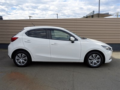 2020 Mazda 2 - Thumbnail