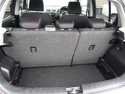 2012 Suzuki Swift - Thumbnail