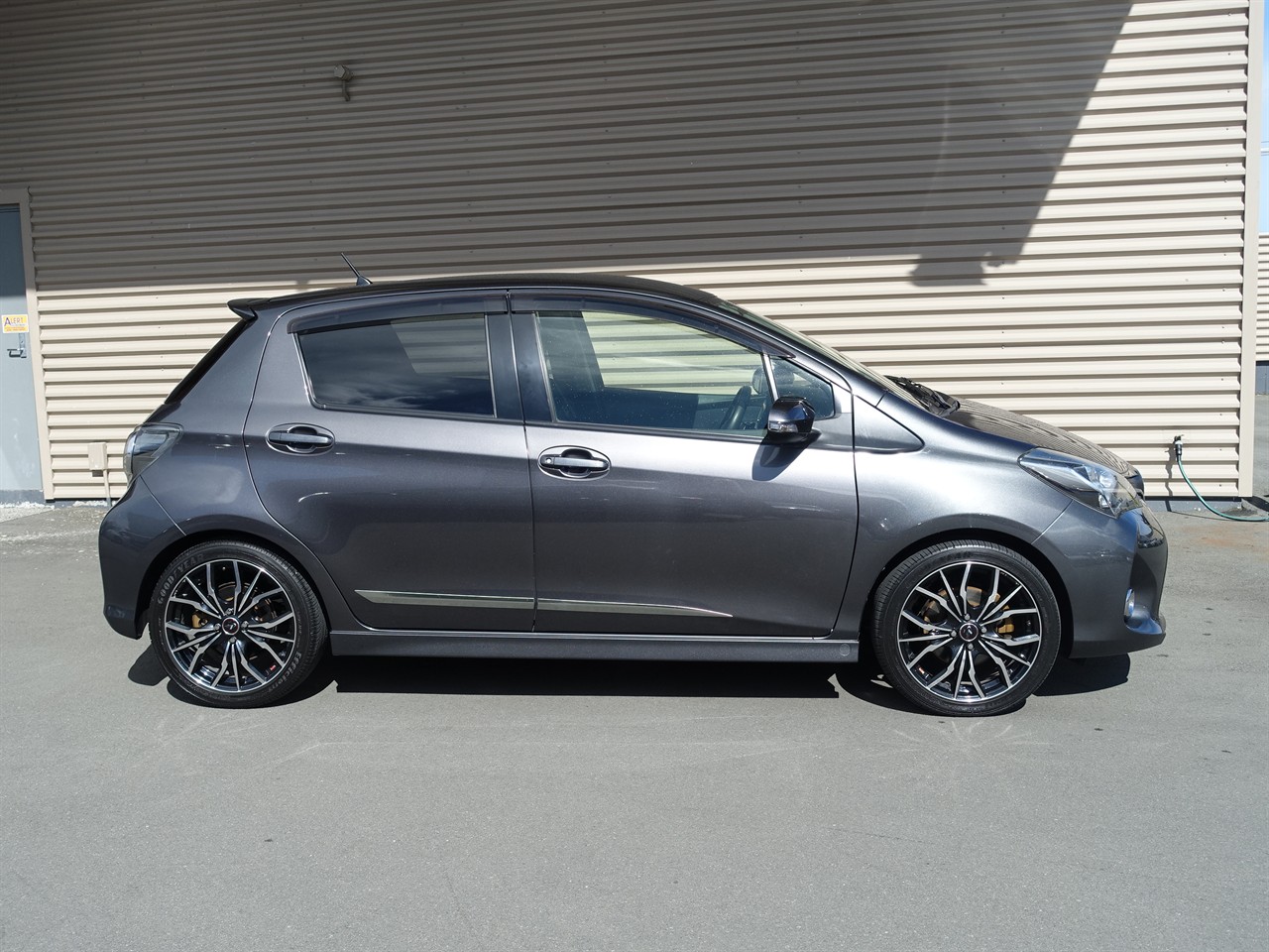 2014 Toyota Vitz