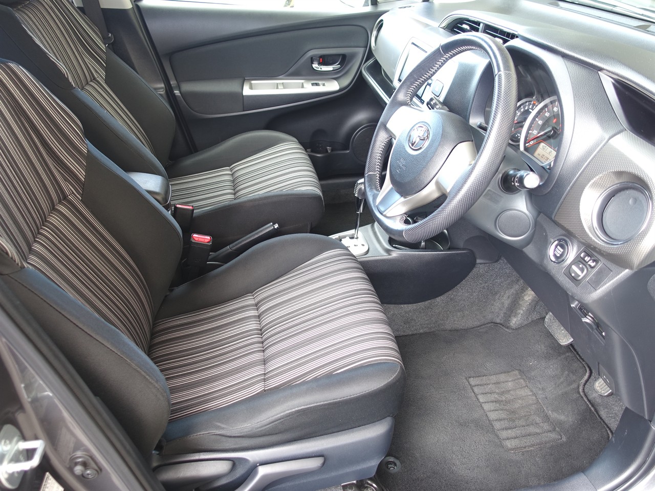 2014 Toyota Vitz