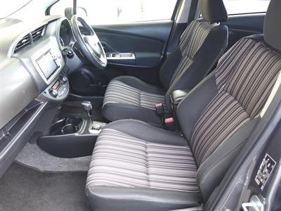 2014 Toyota Vitz - Thumbnail