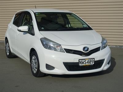 2013 Toyota Vitz - Thumbnail