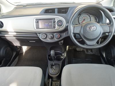 2013 Toyota Vitz - Thumbnail