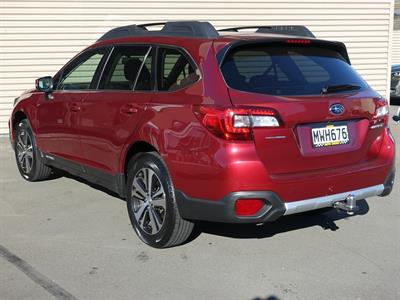 2020 Subaru Outback - Thumbnail