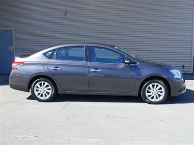 2015 Nissan Pulsar - Thumbnail
