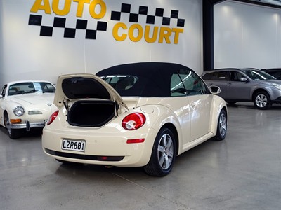 2007 Volkswagen Beetle - Thumbnail