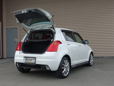 2006 Suzuki Swift - Thumbnail