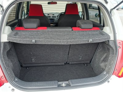 2006 Suzuki Swift - Thumbnail