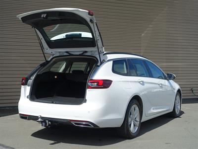 2020 Holden Commodore - Thumbnail