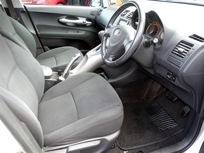 2006 Toyota Auris - Thumbnail