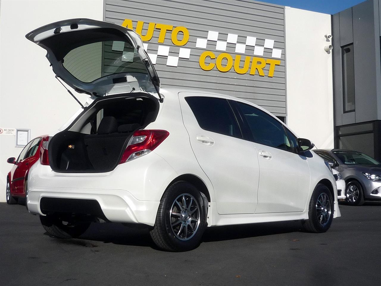 2015 Toyota Vitz
